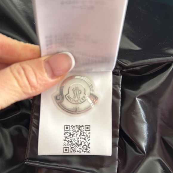 Brand New No Tag Moncler Lythrum Vest - Picture 3 of 4